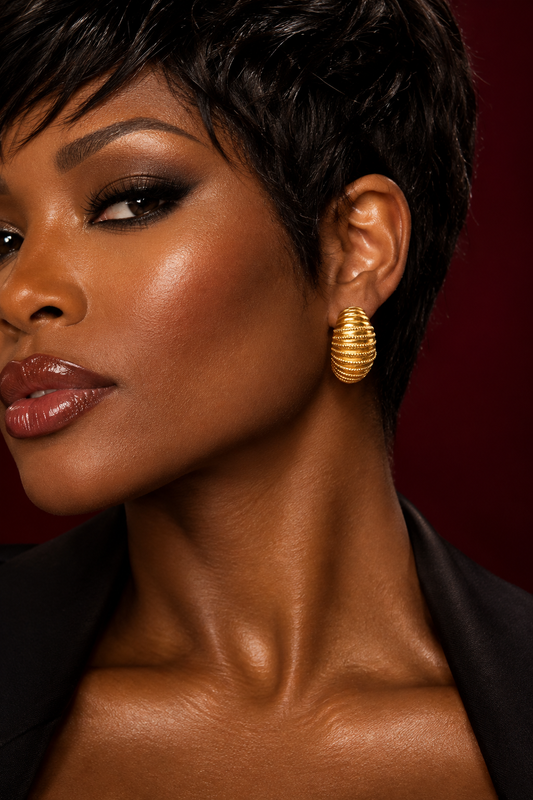 Delilah – Goldene Statement-Ohrringe